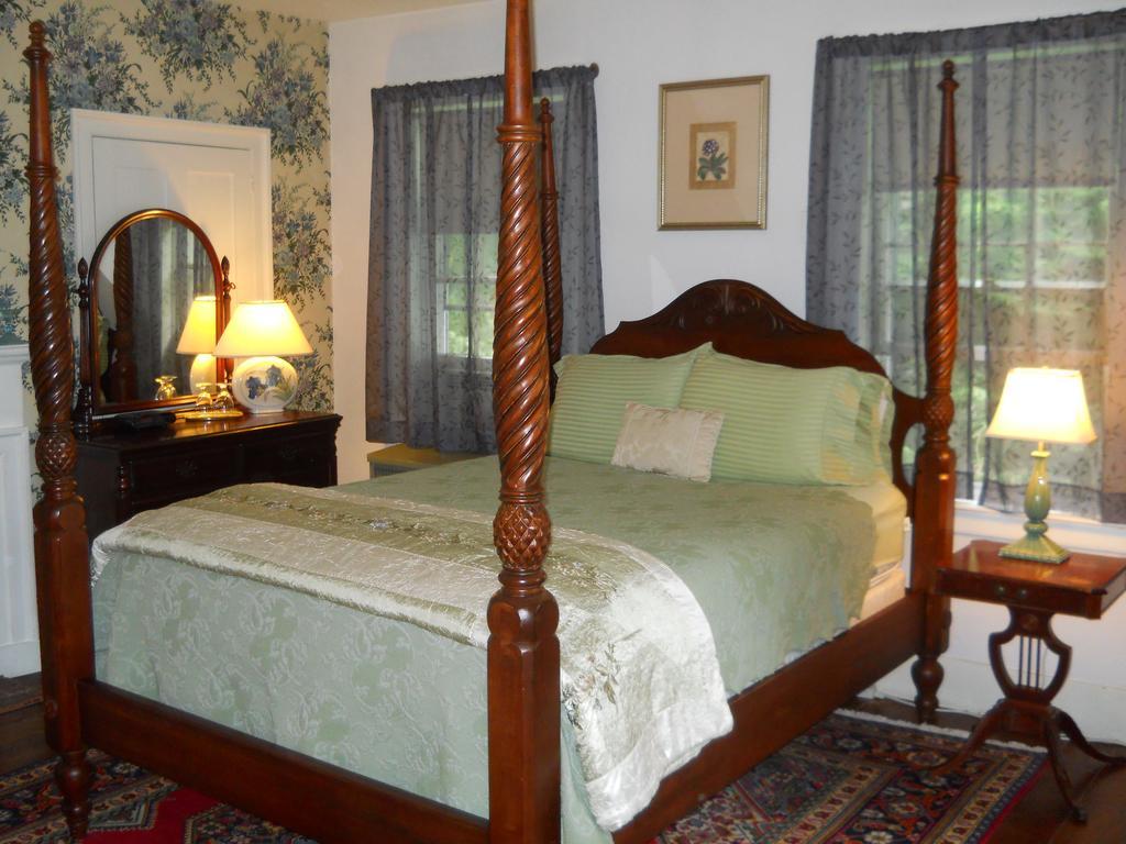 Centennial House Bed And Breakfast Northfield Exteriör bild