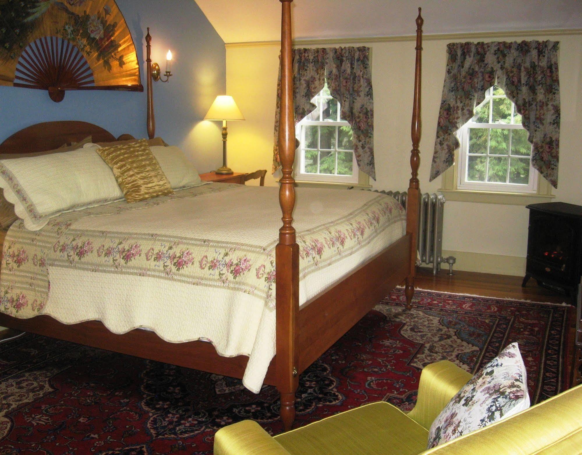 Centennial House Bed And Breakfast Northfield Exteriör bild