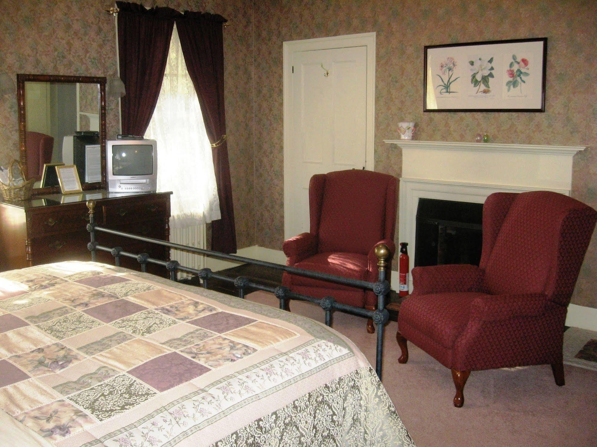 Centennial House Bed And Breakfast Northfield Exteriör bild